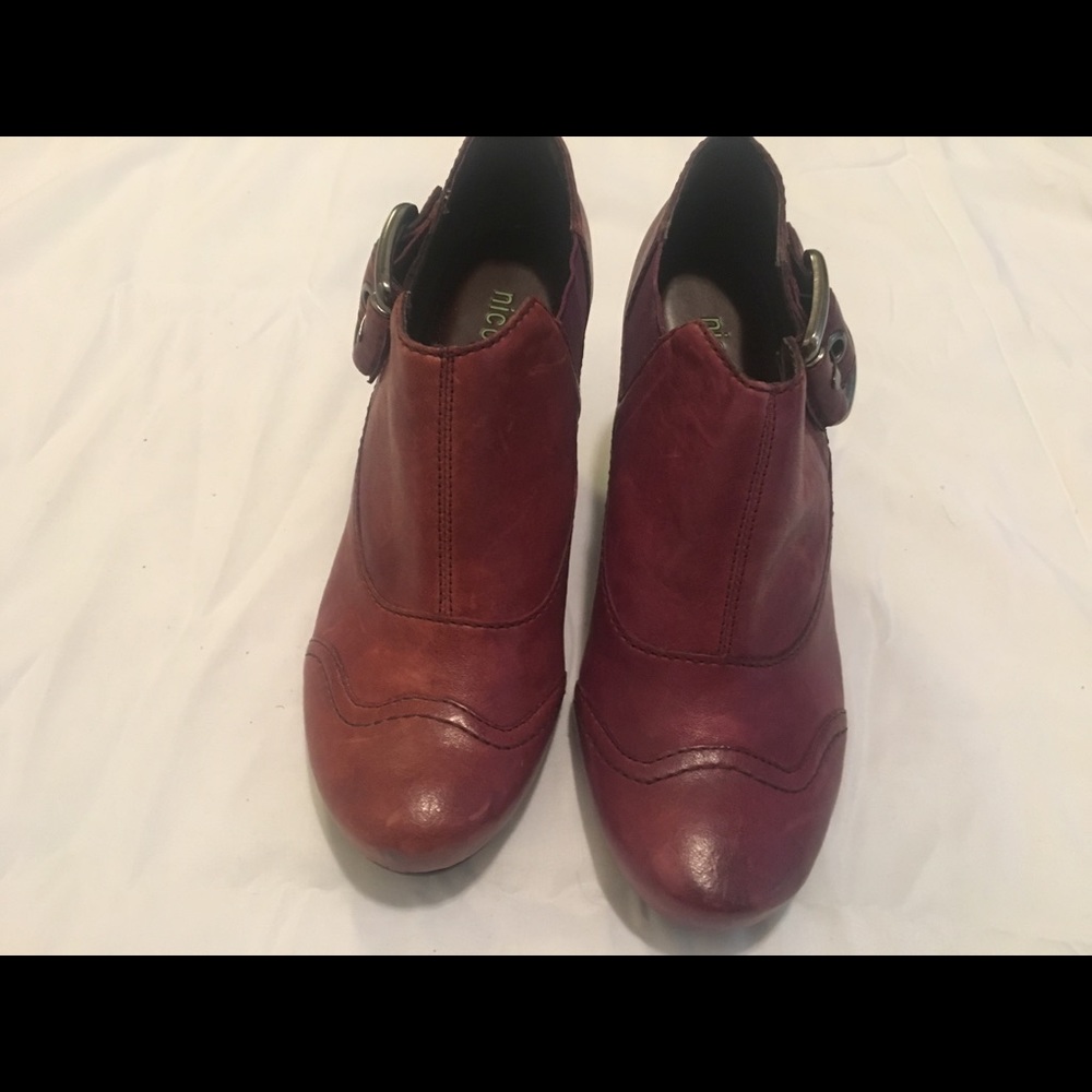 Maroon Booties - Picture 4 of 5